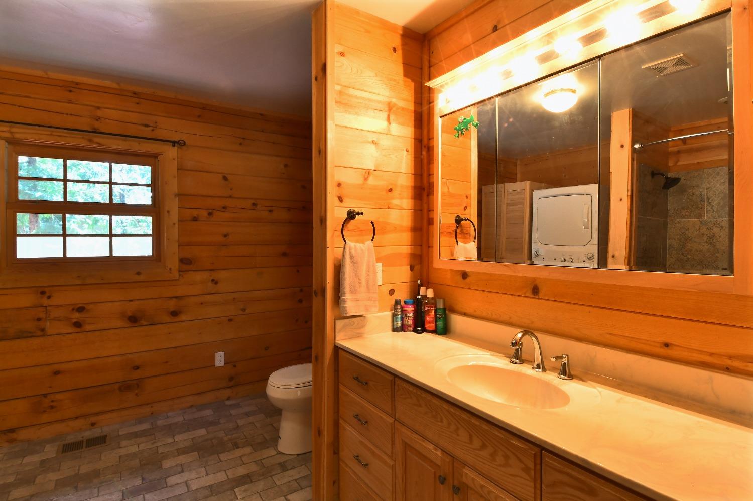 Detail Gallery Image 17 of 41 For 533 Sugarpine Ln, Clio,  CA 96106 - 3 Beds | 2 Baths