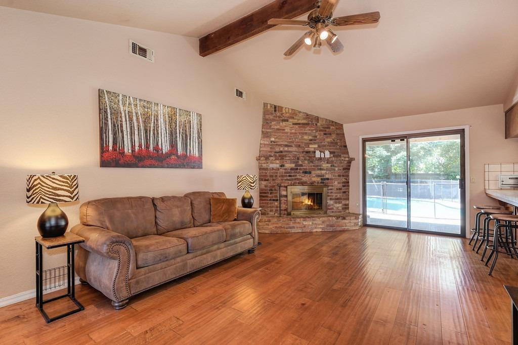 Detail Gallery Image 9 of 38 For 4021 Sangamon St, Carmichael,  CA 95608 - 3 Beds | 2 Baths