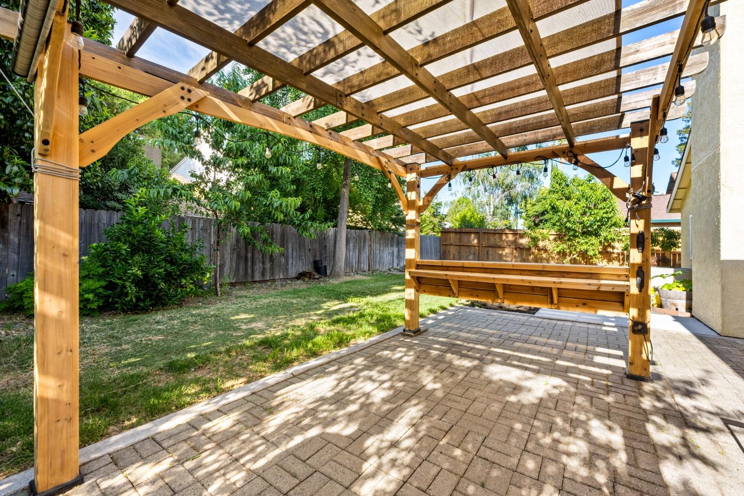 Detail Gallery Image 27 of 32 For 3128 Mill Oak Way, Sacramento,  CA 95833 - 3 Beds | 2 Baths