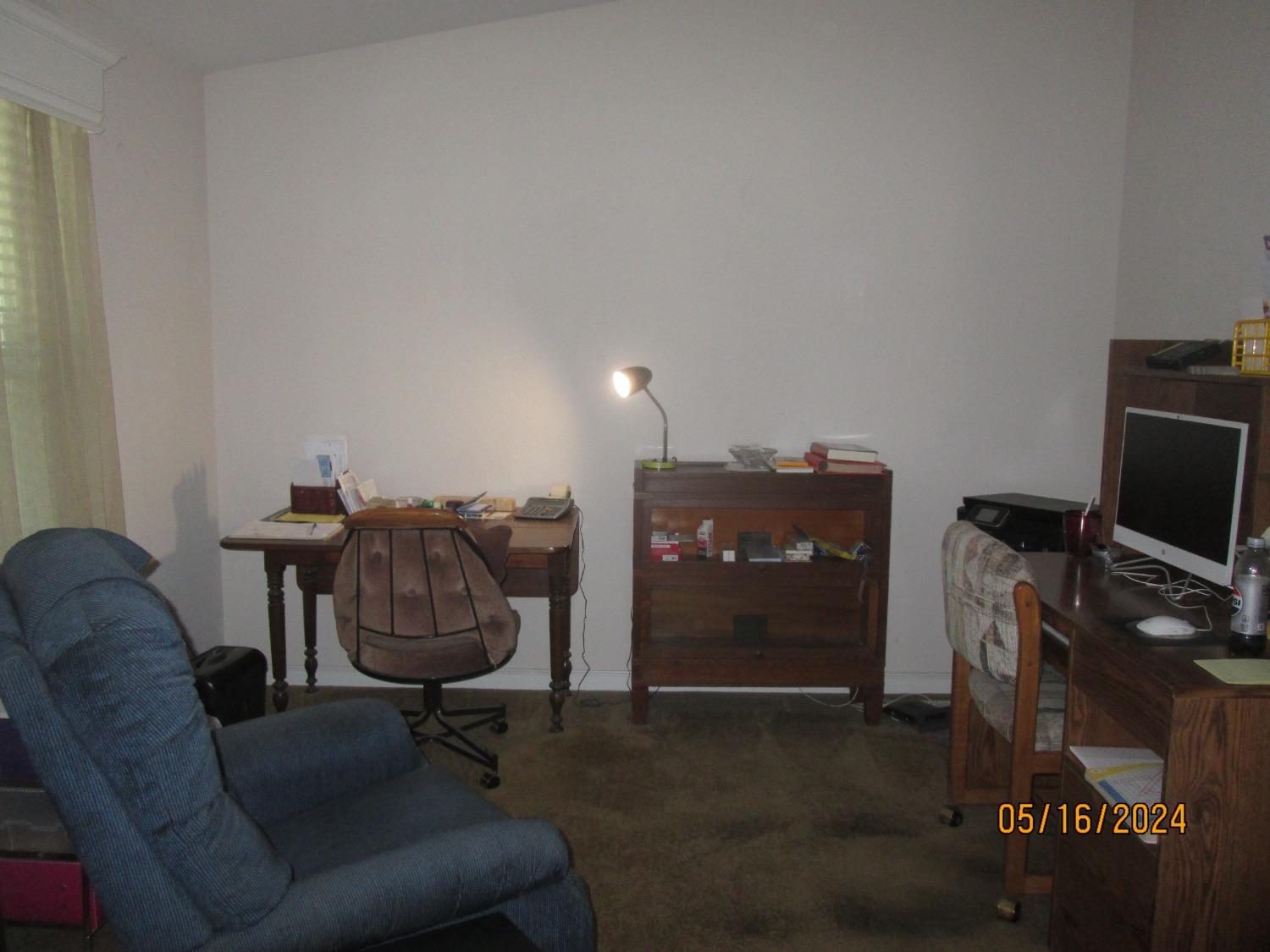 Queen Way #22, Livingston, California image 5