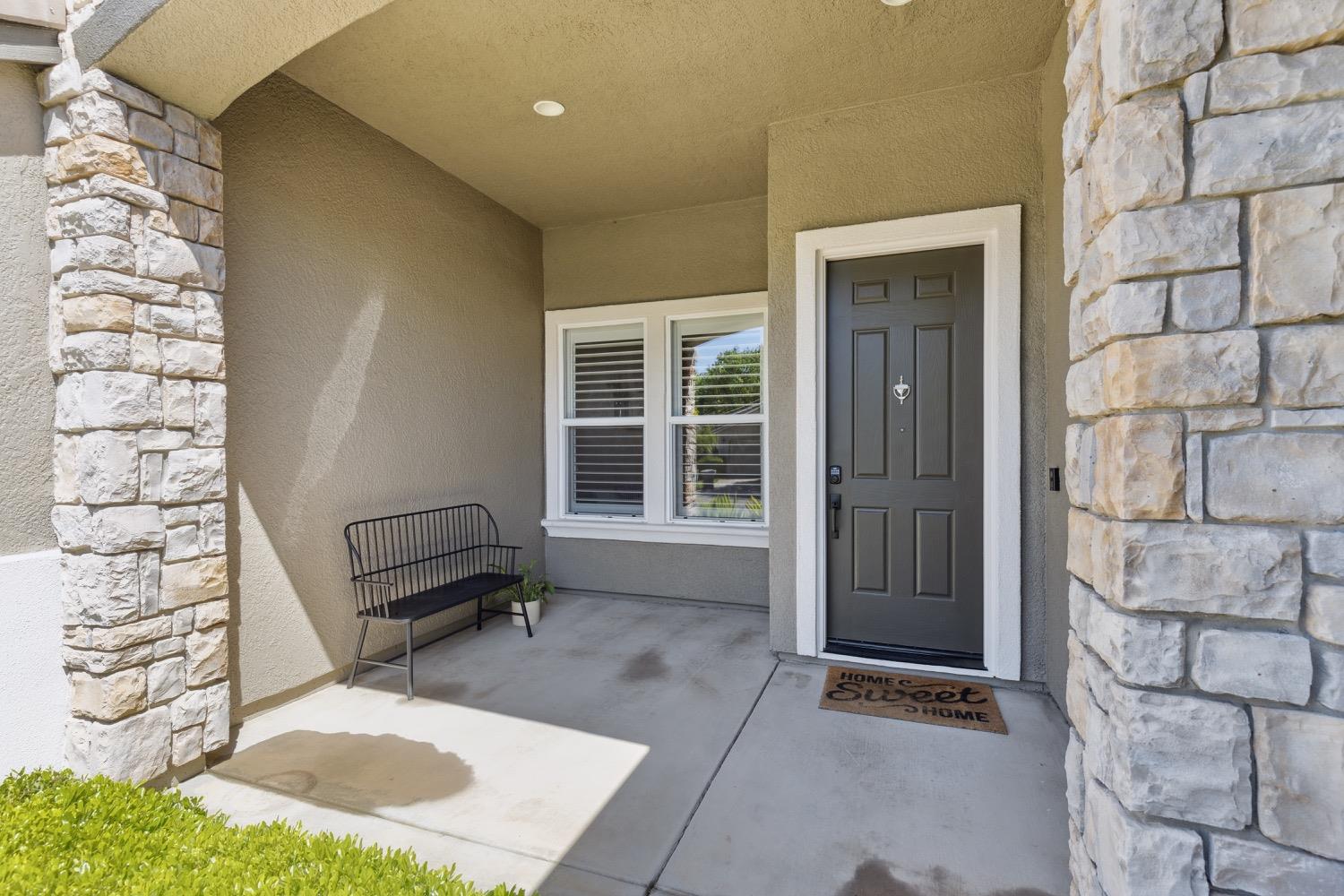 Detail Gallery Image 4 of 58 For 170 Dacia Ct, Lincoln,  CA 95648 - 3 Beds | 2 Baths