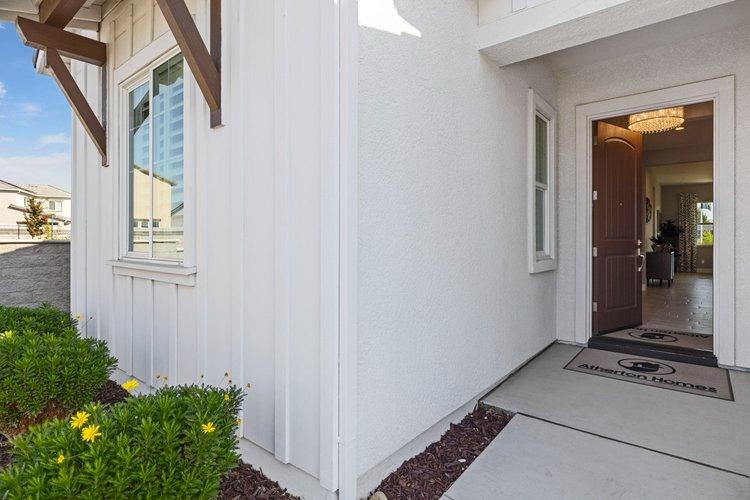 Detail Gallery Image 2 of 26 For 2406 Tribeca Ave, Manteca,  CA 95337 - 3 Beds | 2 Baths