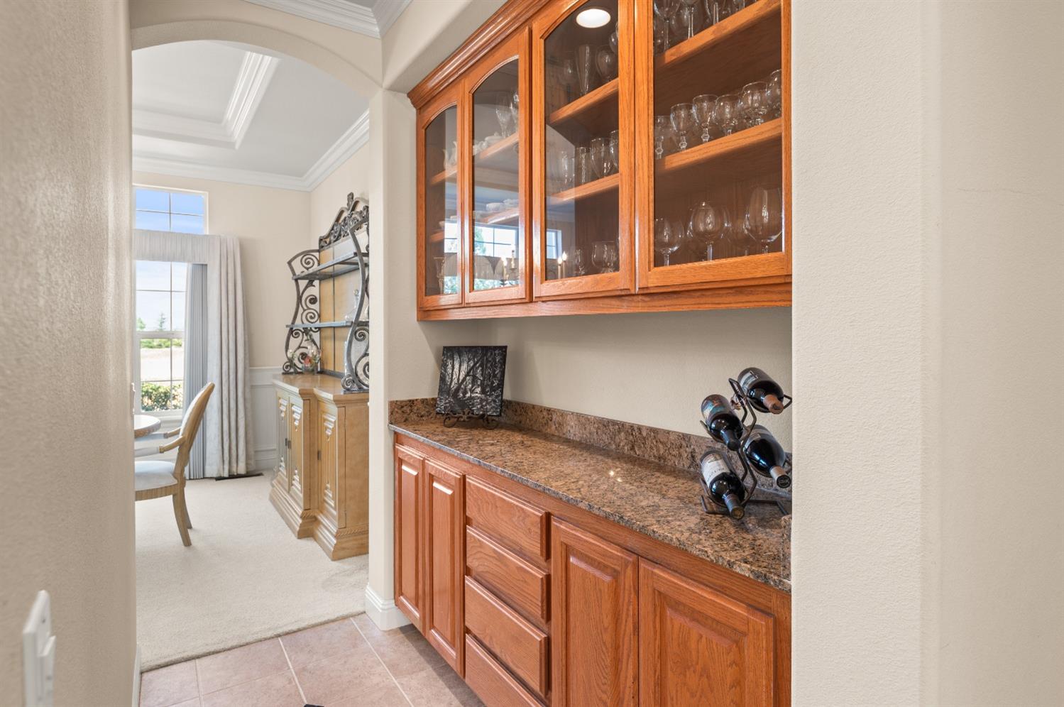 Detail Gallery Image 8 of 61 For 2206 Wedgewood Way, Livermore,  CA 94550 - 5 Beds | 3/1 Baths