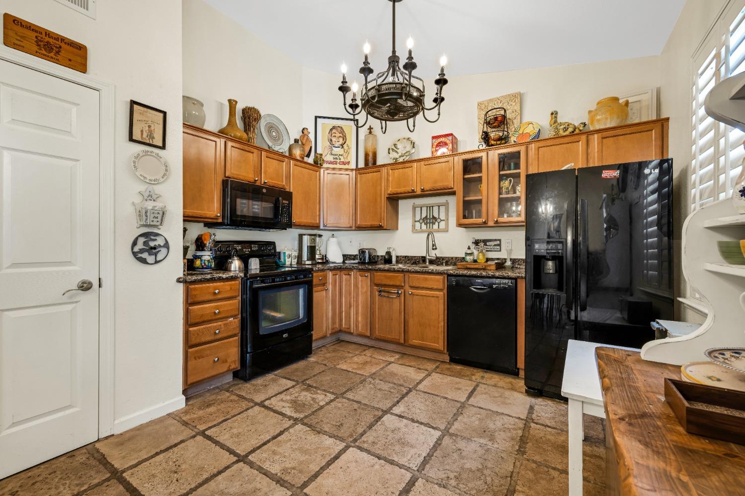 Detail Gallery Image 11 of 19 For 885 Halidon Way #1511,  Folsom,  CA 95630 - 3 Beds | 2 Baths