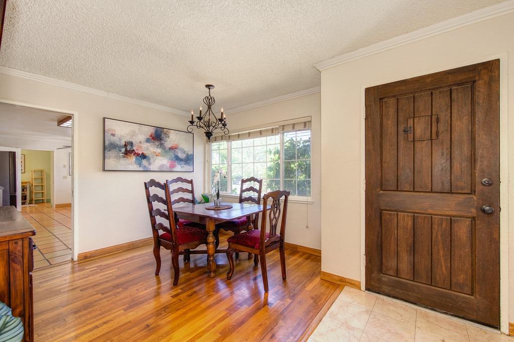 Detail Gallery Image 18 of 78 For 5450 Gibbons Dr, Carmichael,  CA 95608 - 3 Beds | 2 Baths