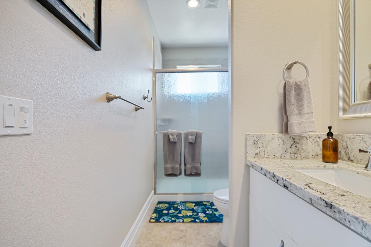Detail Gallery Image 25 of 52 For 2102 Tienda Dr, Lodi,  CA 95242 - 2 Beds | 2 Baths