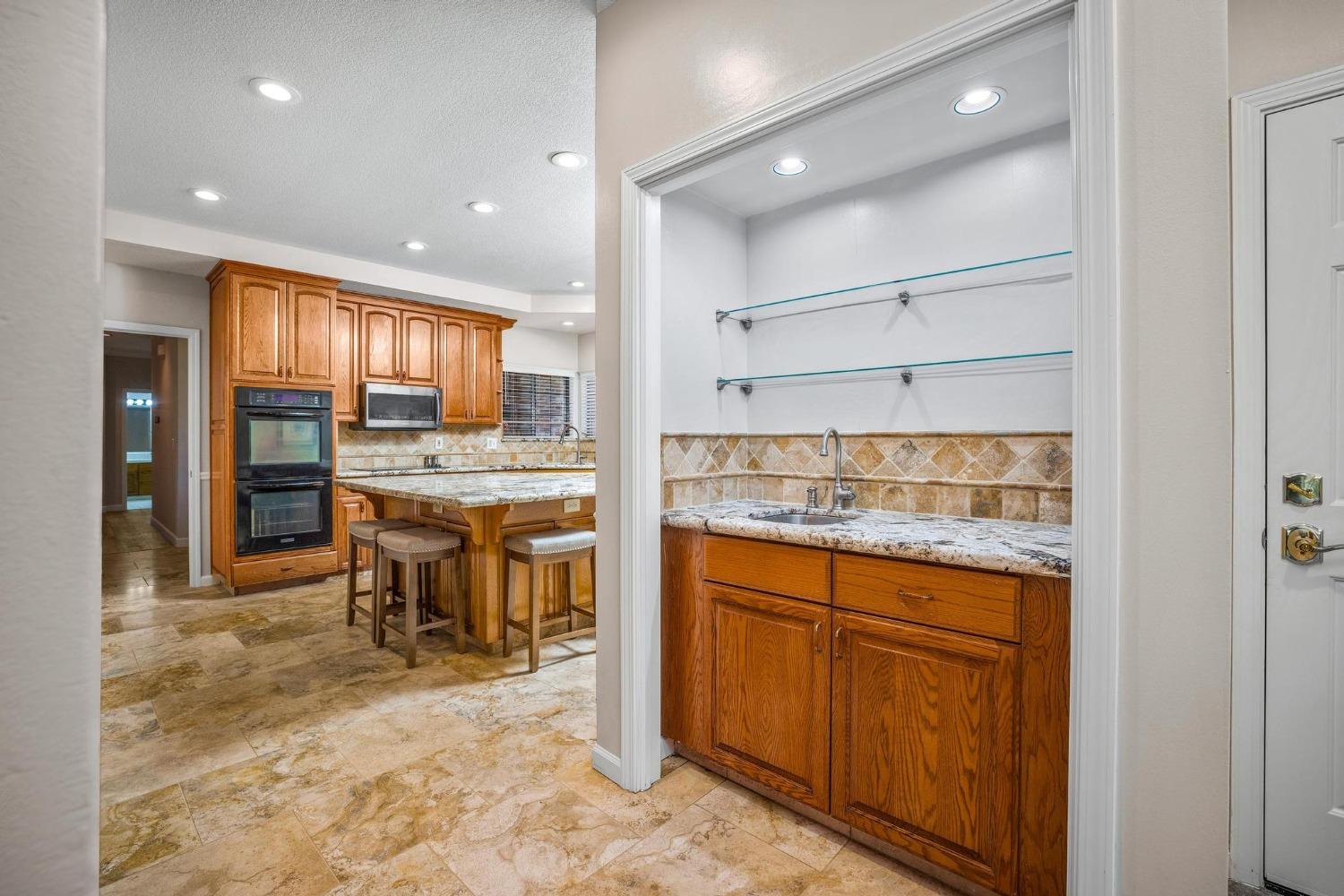 Detail Gallery Image 20 of 50 For 2304 Grenoble Dr, Lodi,  CA 95242 - 3 Beds | 2/1 Baths