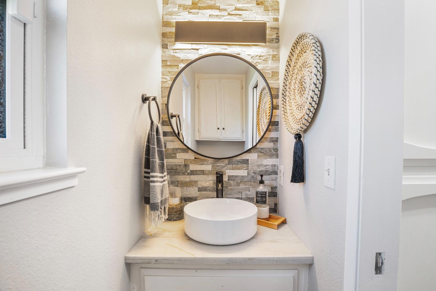 Detail Gallery Image 21 of 70 For 1305 Hillview Dr, Modesto,  CA 95351 - 3 Beds | 2/1 Baths