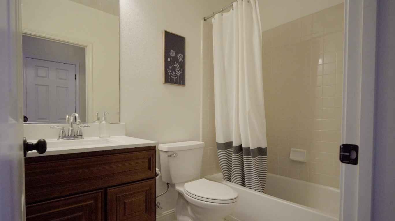 Detail Gallery Image 35 of 60 For 1267 Tiverton Ln, Lincoln,  CA 95648 - 4 Beds | 3/1 Baths
