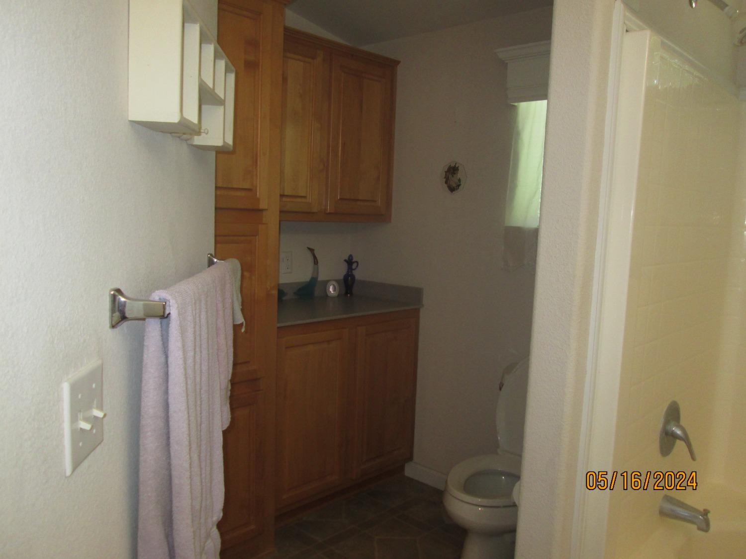 Queen Way #22, Livingston, California image 14