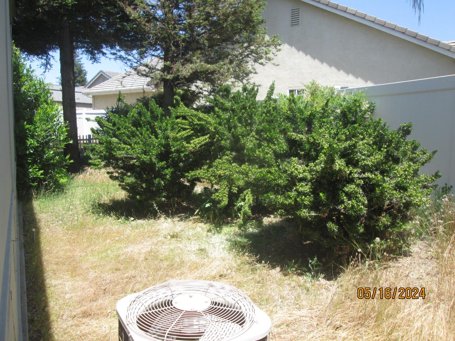Queen Way #22, Livingston, California image 17