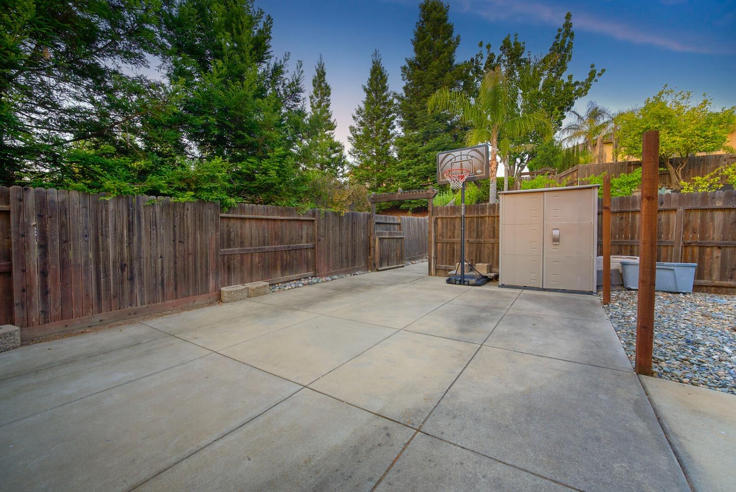 Detail Gallery Image 70 of 88 For 114 Kiwi Ct, Lincoln,  CA 95648 - 5 Beds | 3/1 Baths