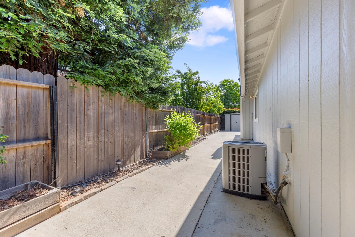 Detail Gallery Image 34 of 41 For 380 R St, Lincoln,  CA 95648 - 3 Beds | 2 Baths