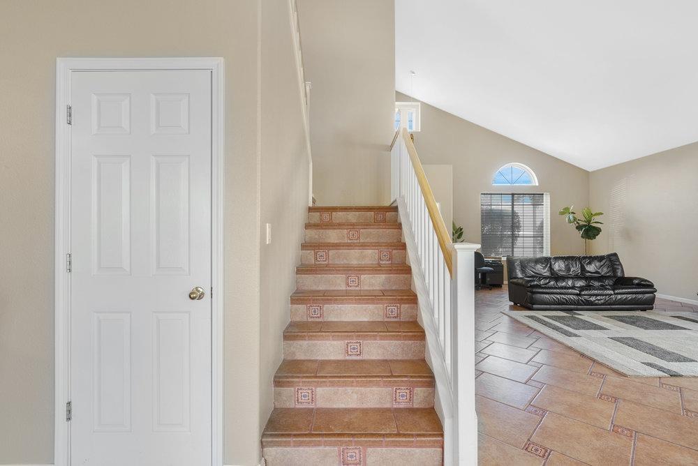Detail Gallery Image 27 of 44 For 921 Hillock Ct, Hollister,  CA 95023 - 4 Beds | 2/1 Baths