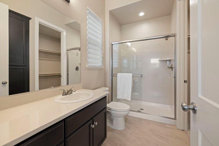 Detail Gallery Image 18 of 37 For 2438 Tribeca Ave, Manteca,  CA 95337 - 5 Beds | 3/1 Baths