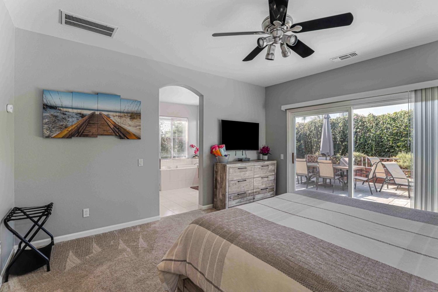Detail Gallery Image 33 of 54 For 1917 Destiny Way, Modesto,  CA 95356 - 4 Beds | 2/1 Baths