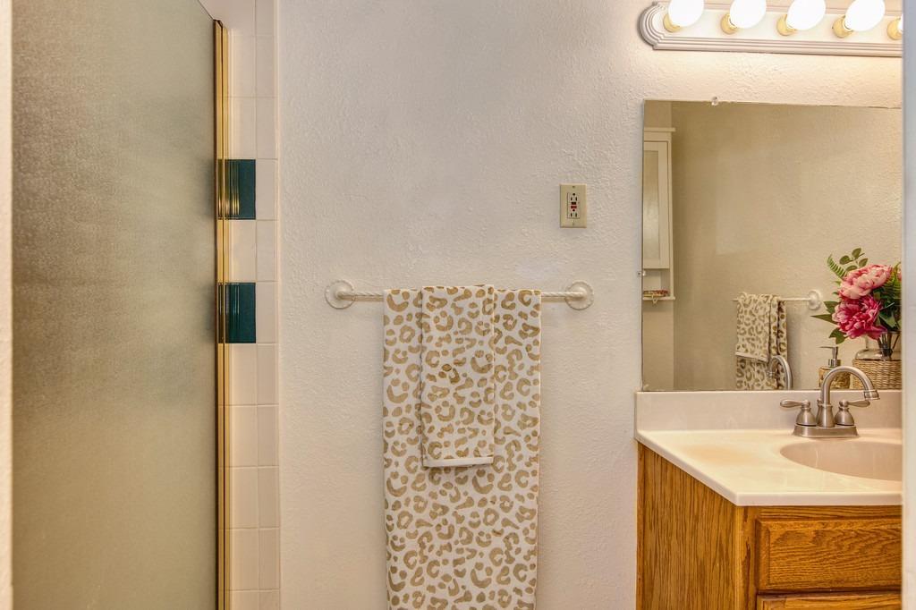 Detail Gallery Image 37 of 78 For 5450 Gibbons Dr, Carmichael,  CA 95608 - 3 Beds | 2 Baths