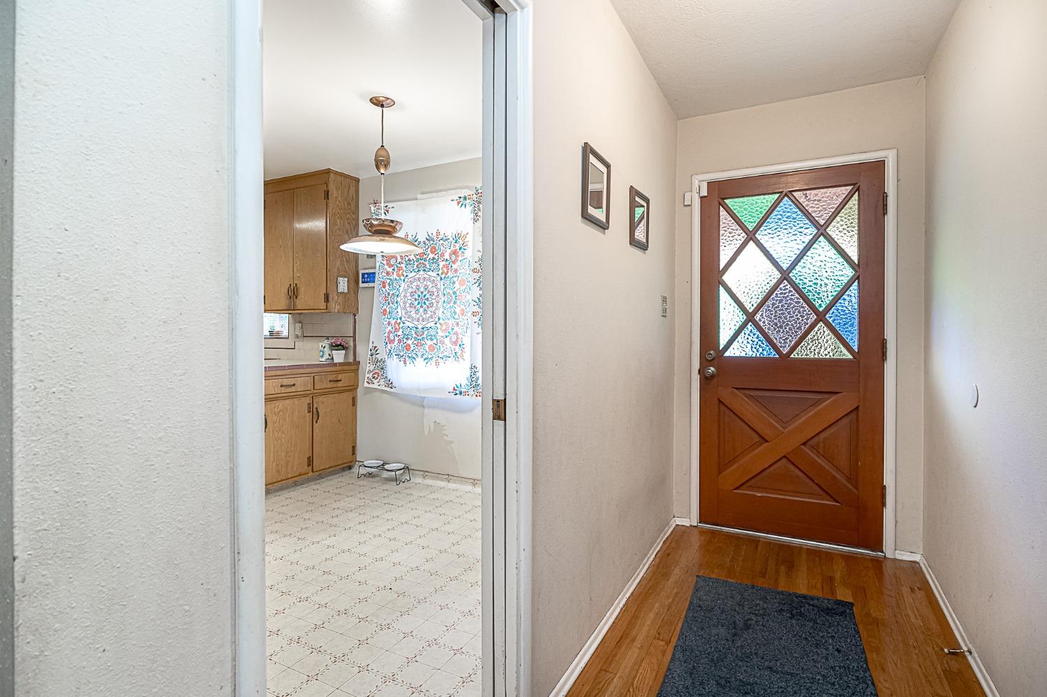 Detail Gallery Image 5 of 27 For 1605 Oakwood Dr, Modesto,  CA 95350 - 3 Beds | 2 Baths