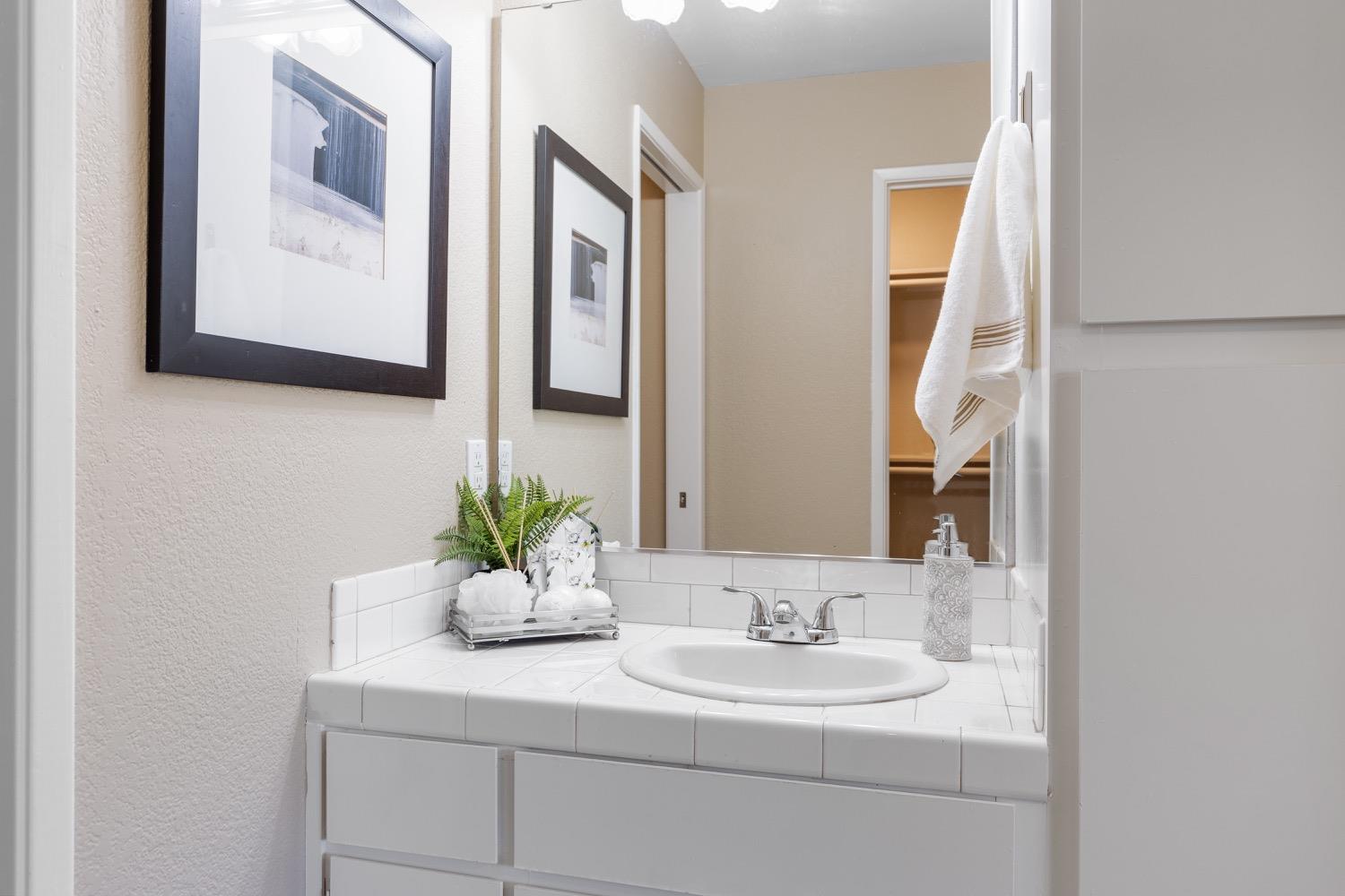 Detail Gallery Image 25 of 41 For 380 R St, Lincoln,  CA 95648 - 3 Beds | 2 Baths