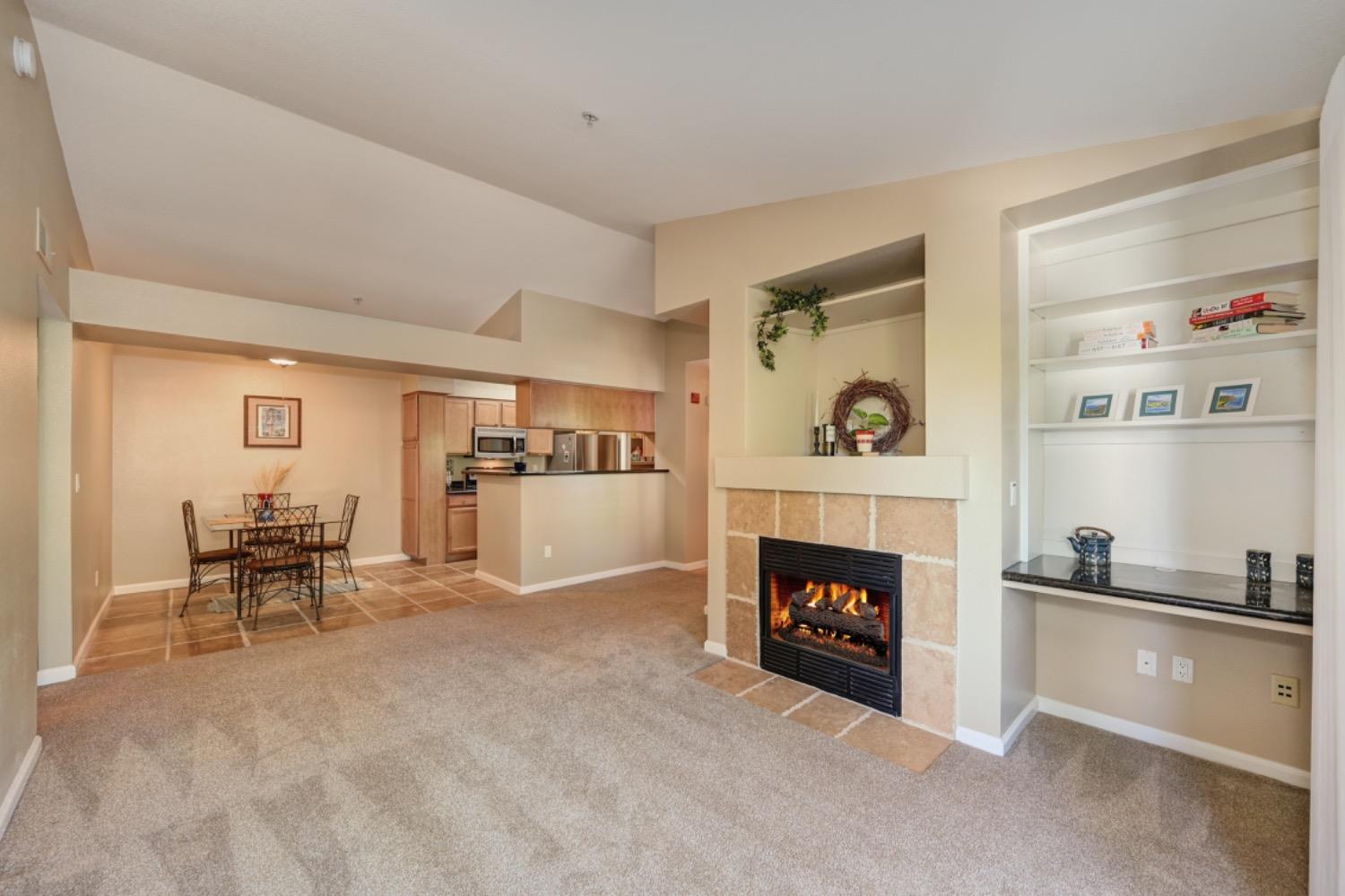 Detail Gallery Image 5 of 39 For 885 Halidon Way #622,  Folsom,  CA 95630 - 2 Beds | 2 Baths