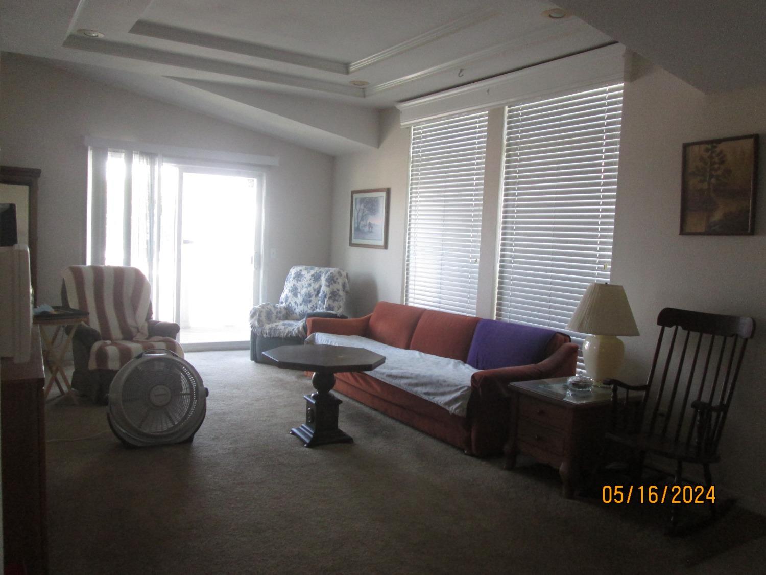 Queen Way #22, Livingston, California image 3