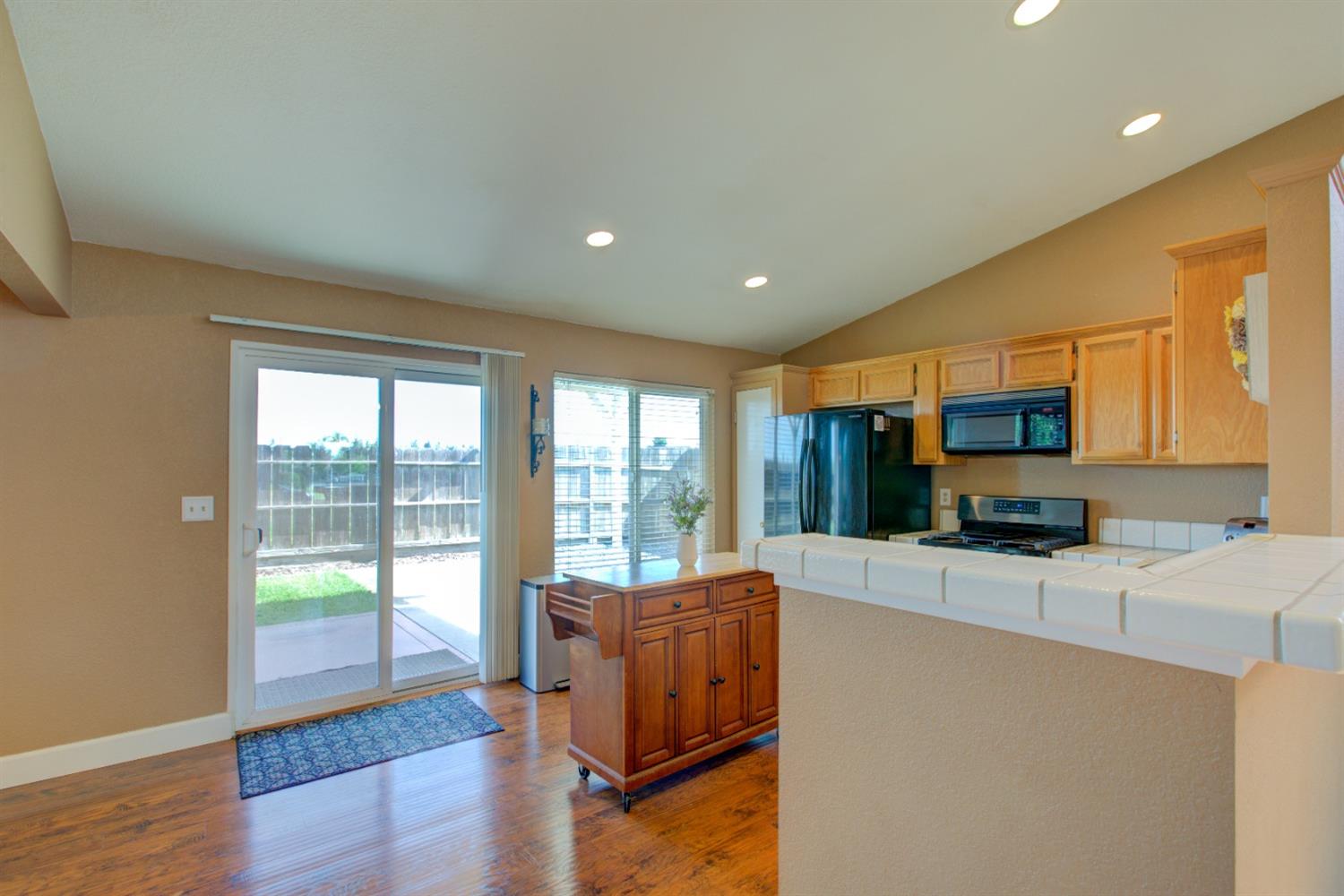 Detail Gallery Image 13 of 36 For 2349 Colony Manor Dr, Riverbank,  CA 95367 - 3 Beds | 2 Baths