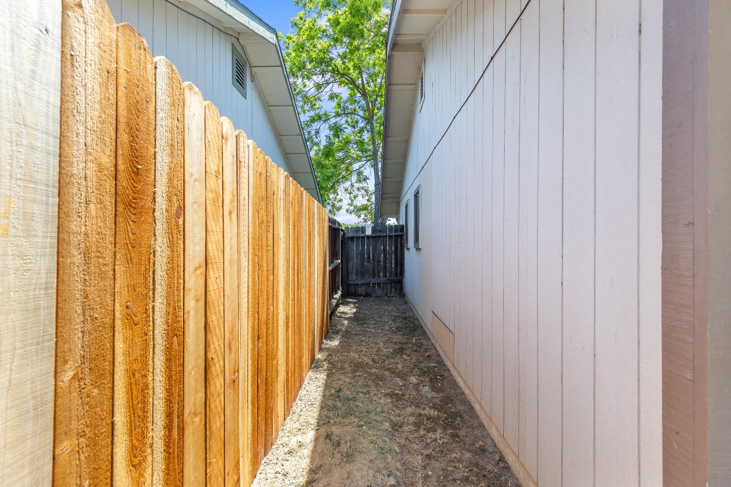 Detail Gallery Image 32 of 35 For 203 Withington Ave Ave, Rio Linda,  CA 95673 - 3 Beds | 2 Baths