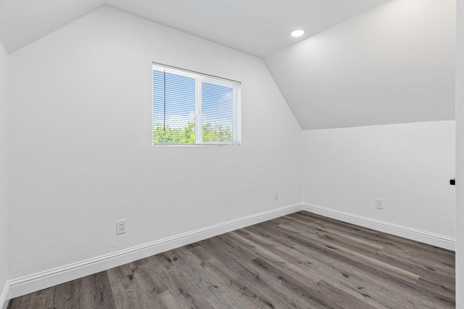 Detail Gallery Image 23 of 51 For 1400 Tully Rd, Modesto,  CA 95350 - 4 Beds | 2 Baths