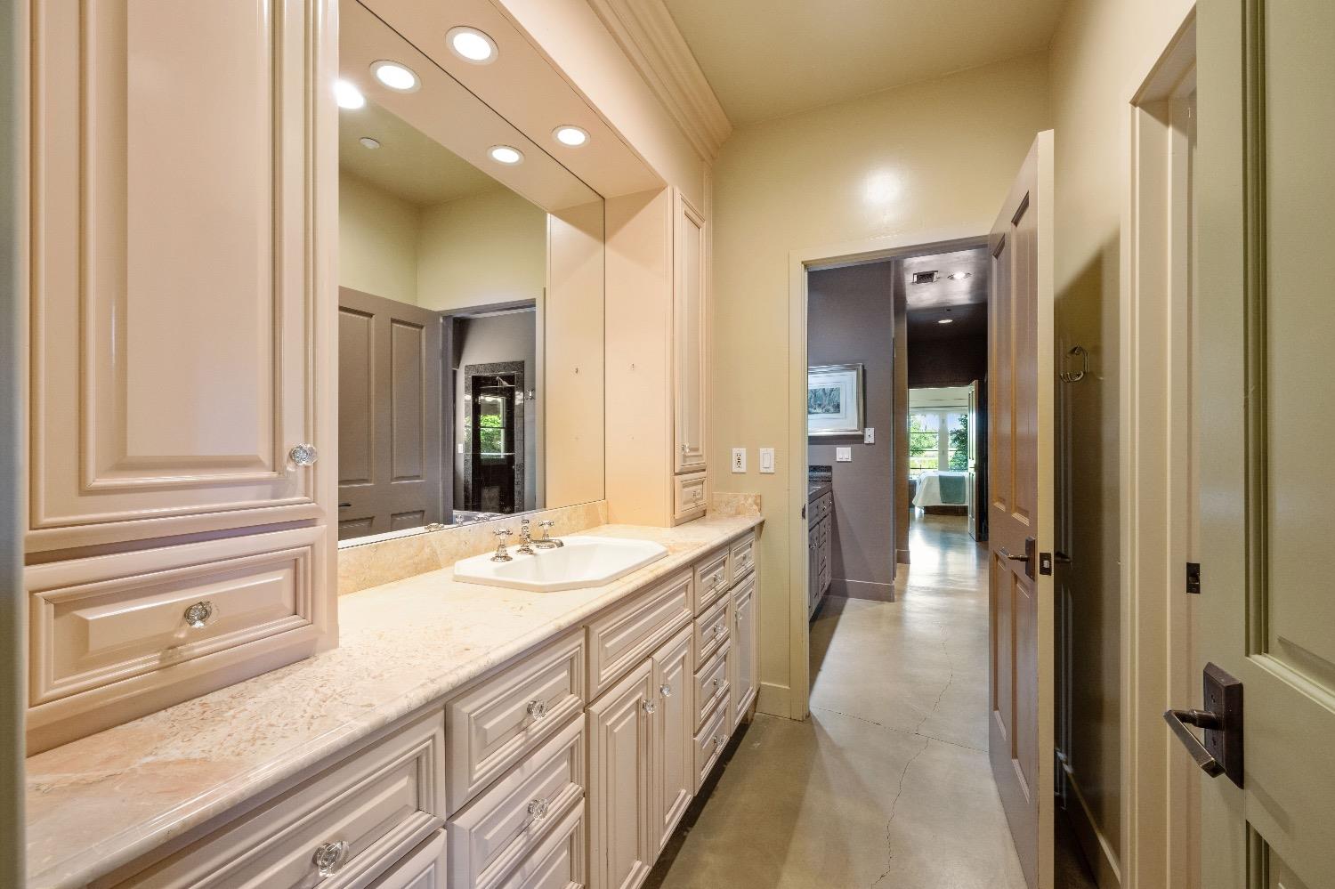 Detail Gallery Image 38 of 70 For 34284 Corcoran Hill Ln, Davis,  CA 95616 - 4 Beds | 4/1 Baths