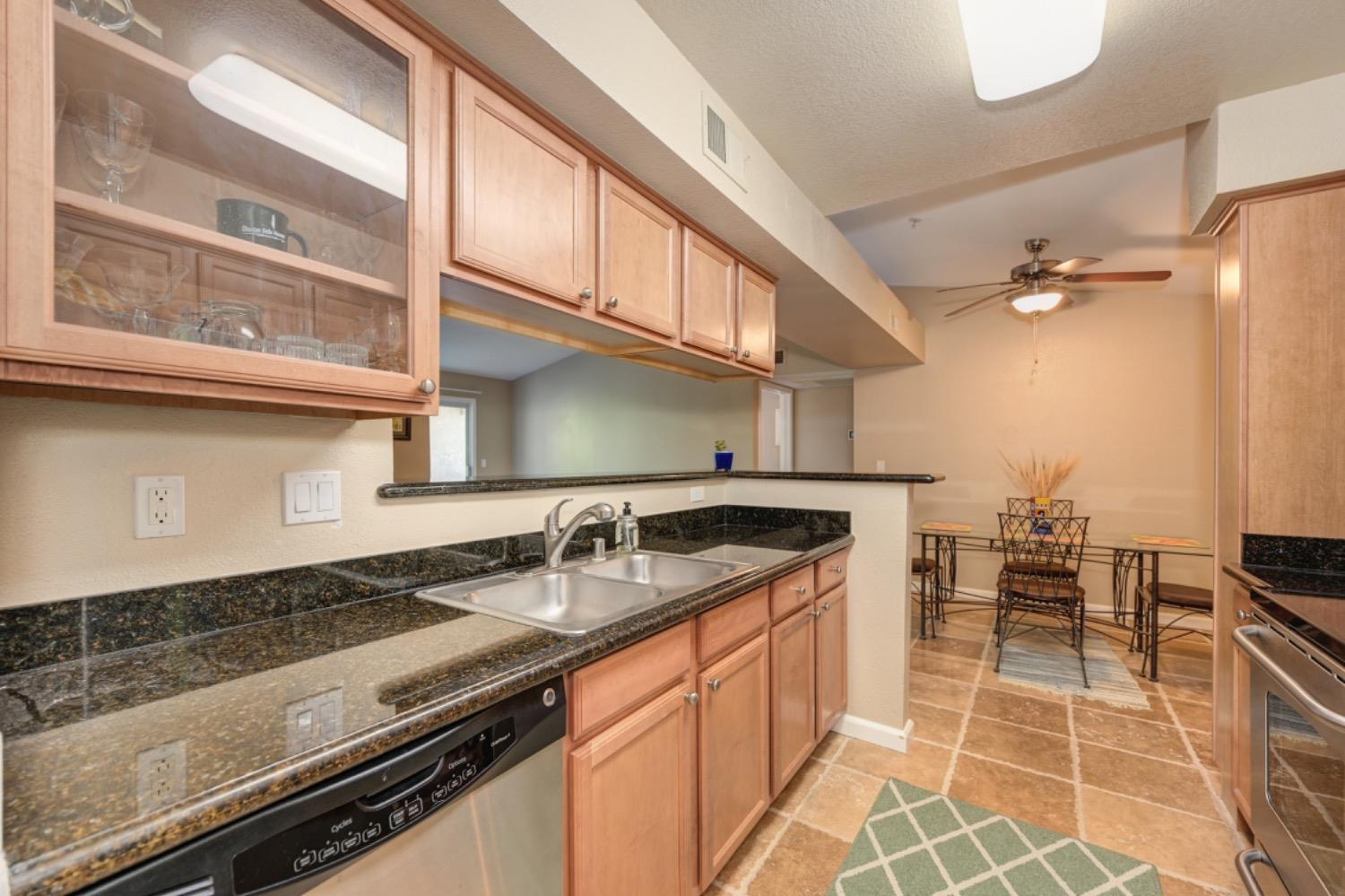 Detail Gallery Image 9 of 39 For 885 Halidon Way #622,  Folsom,  CA 95630 - 2 Beds | 2 Baths