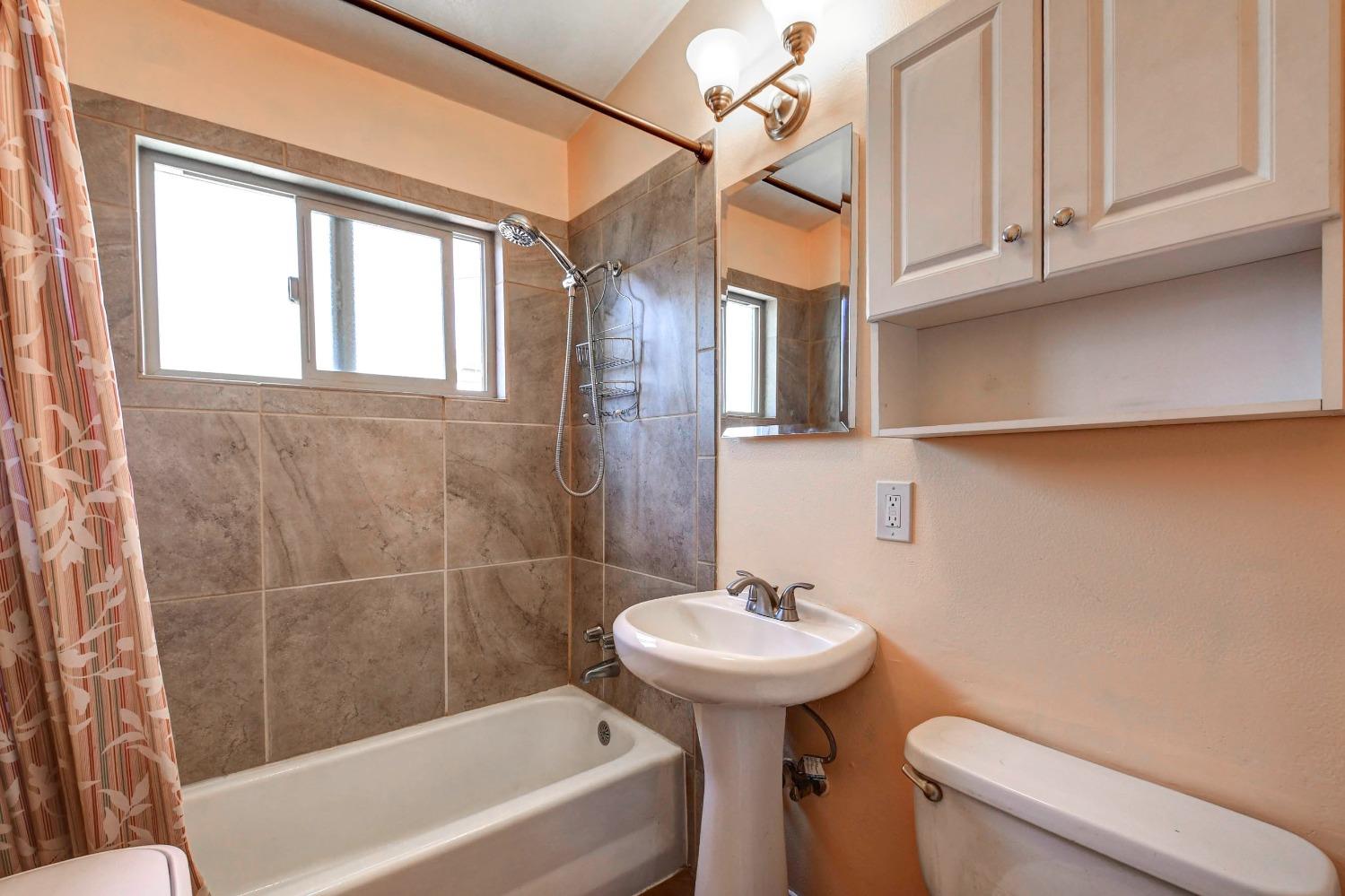 Detail Gallery Image 22 of 35 For 33 W Beamer St, Woodland,  CA 95695 - 3 Beds | 1 Baths