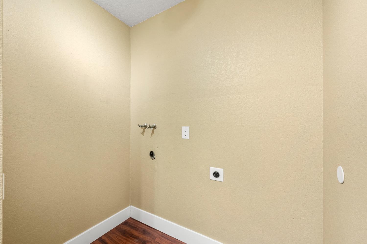 Detail Gallery Image 9 of 32 For 3128 Mill Oak Way, Sacramento,  CA 95833 - 3 Beds | 2 Baths