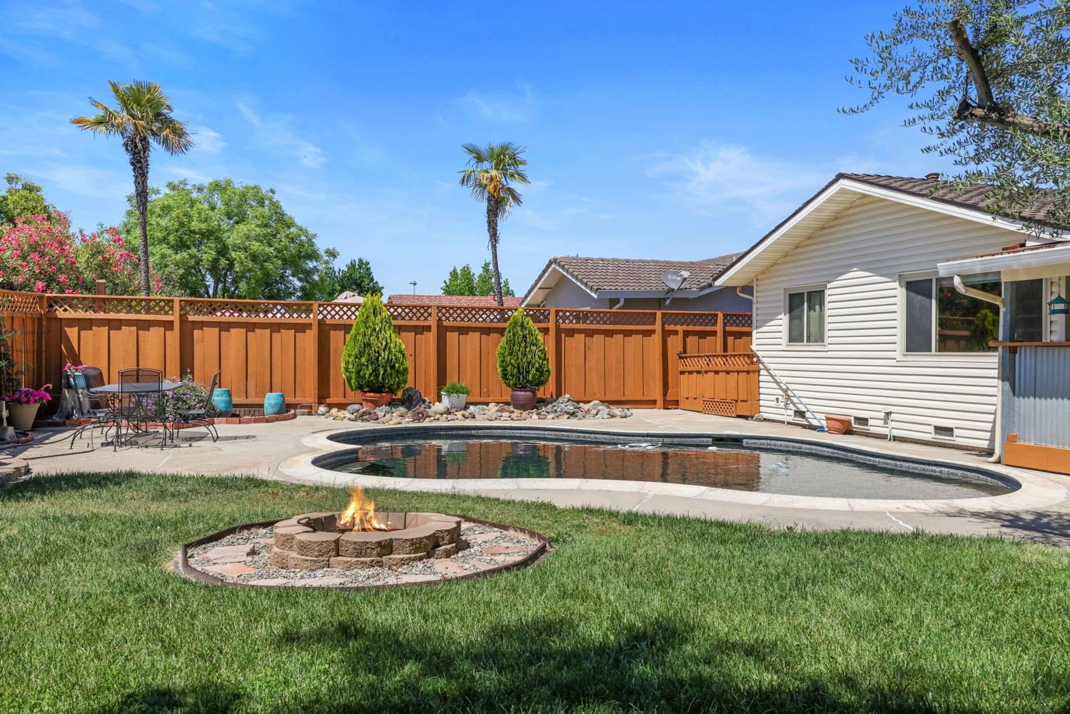 Detail Gallery Image 39 of 41 For 3431 Stanley Ave, Turlock,  CA 95382 - 3 Beds | 2 Baths