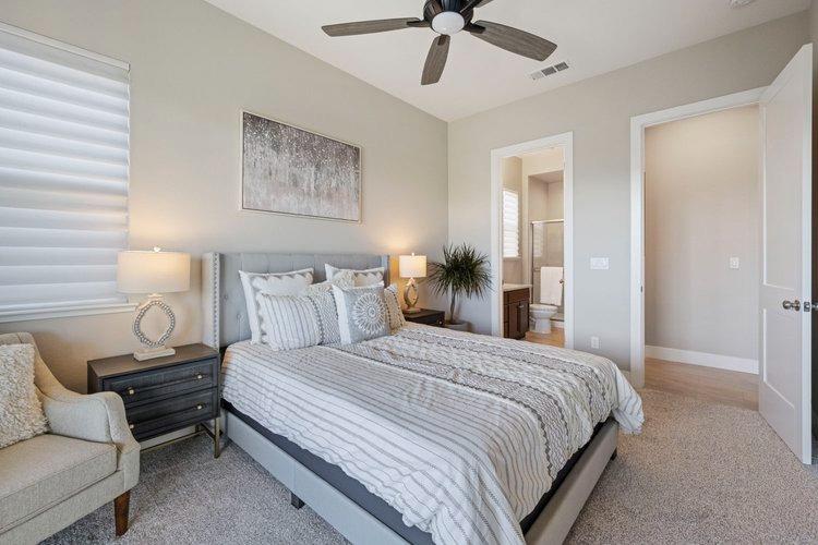 Detail Gallery Image 17 of 37 For 2438 Tribeca Ave, Manteca,  CA 95337 - 5 Beds | 3/1 Baths