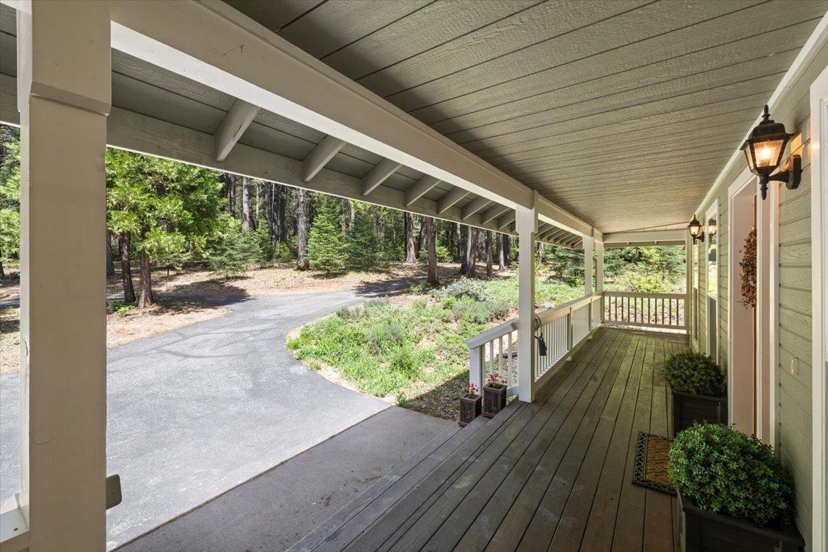 Detail Gallery Image 7 of 52 For 13900 Red Dog Rd, Nevada City,  CA 95959 - 3 Beds | 2/1 Baths