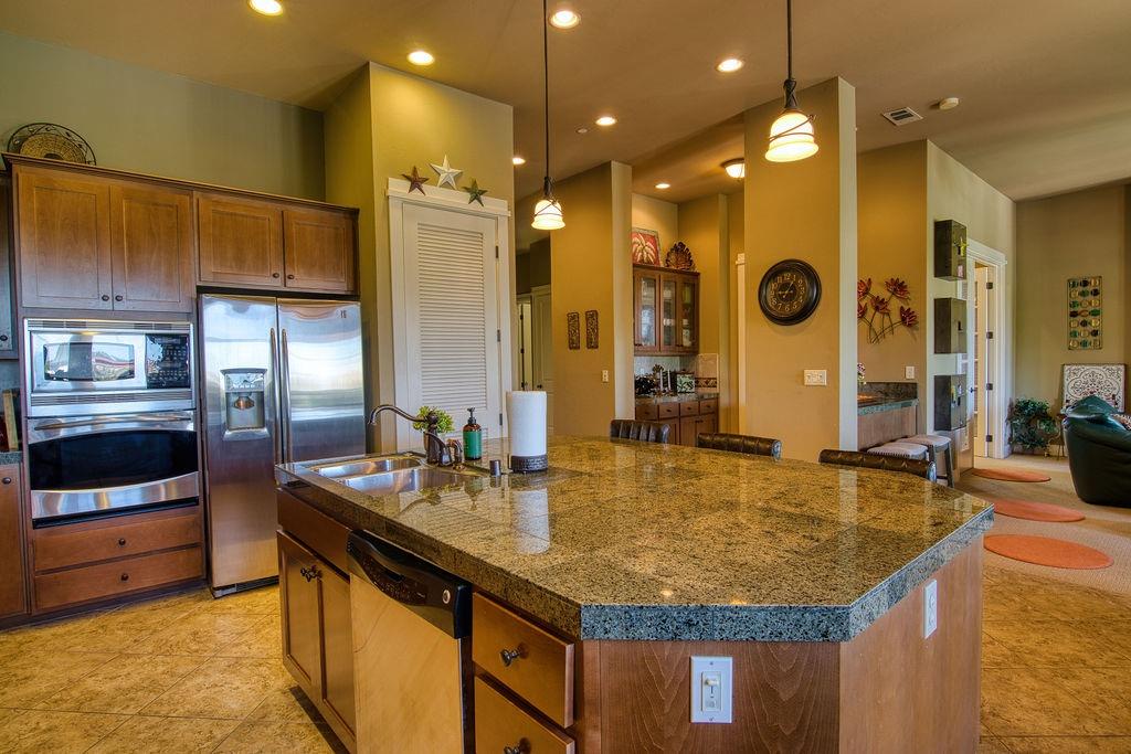 Detail Gallery Image 5 of 51 For 255 Stone St, Copperopolis,  CA 95228 - 2 Beds | 2 Baths