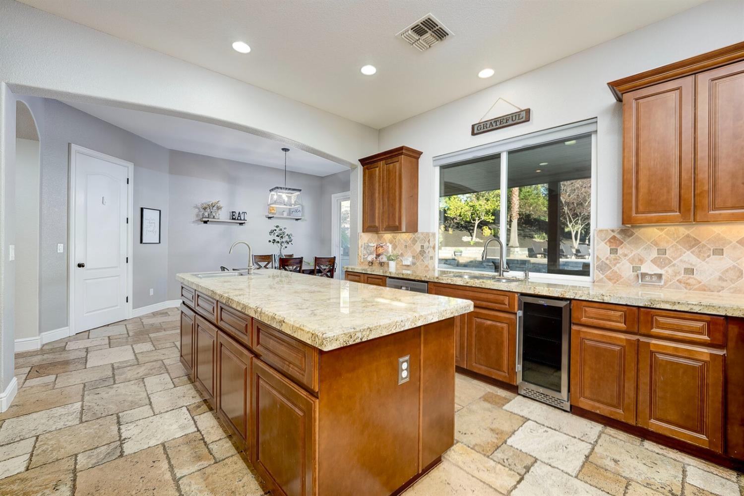 Detail Gallery Image 28 of 88 For 114 Kiwi Ct, Lincoln,  CA 95648 - 5 Beds | 3/1 Baths