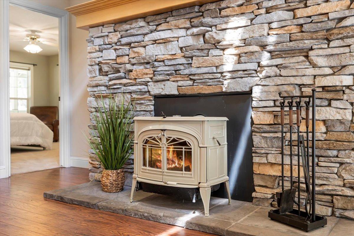 Detail Gallery Image 29 of 52 For 13900 Red Dog Rd, Nevada City,  CA 95959 - 3 Beds | 2/1 Baths