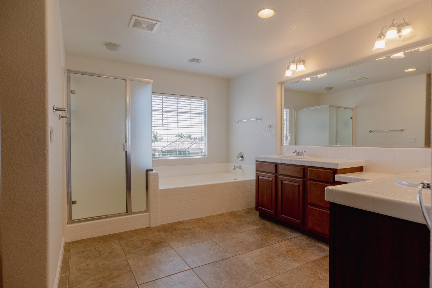 Detail Gallery Image 43 of 67 For 2057 Canon Persido Ct, Atwater,  CA 95301 - 6 Beds | 3/1 Baths