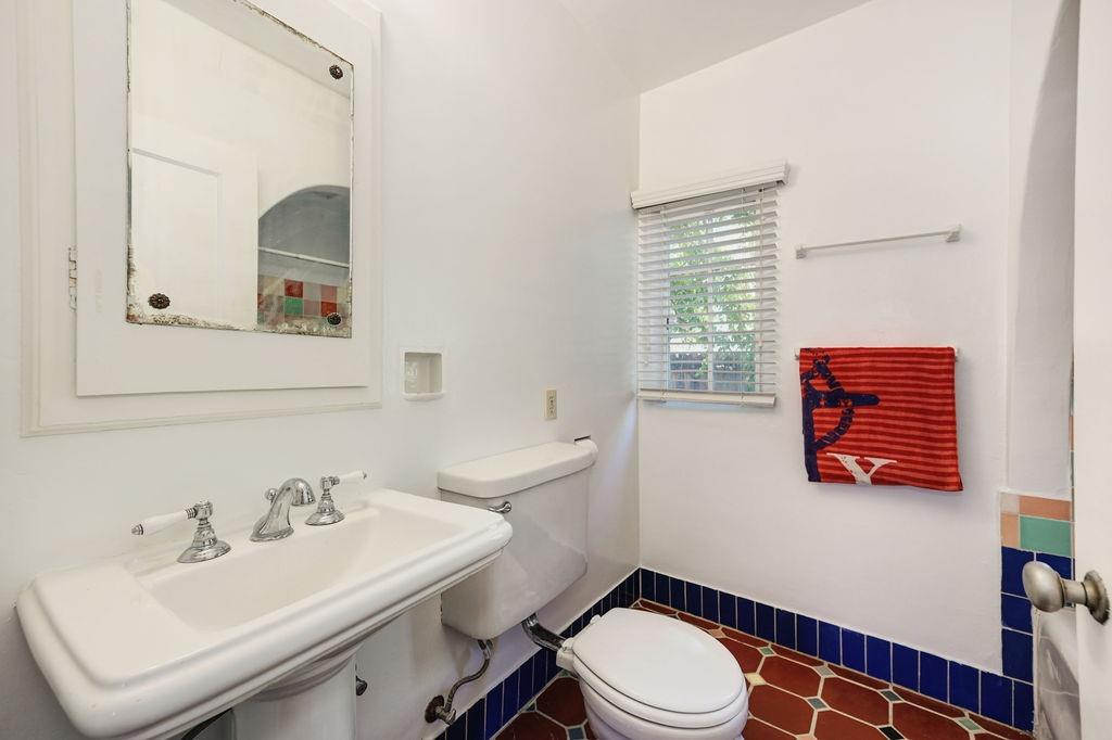 Detail Gallery Image 26 of 72 For 2235 11th Ave, Sacramento,  CA 95818 - – Beds | – Baths