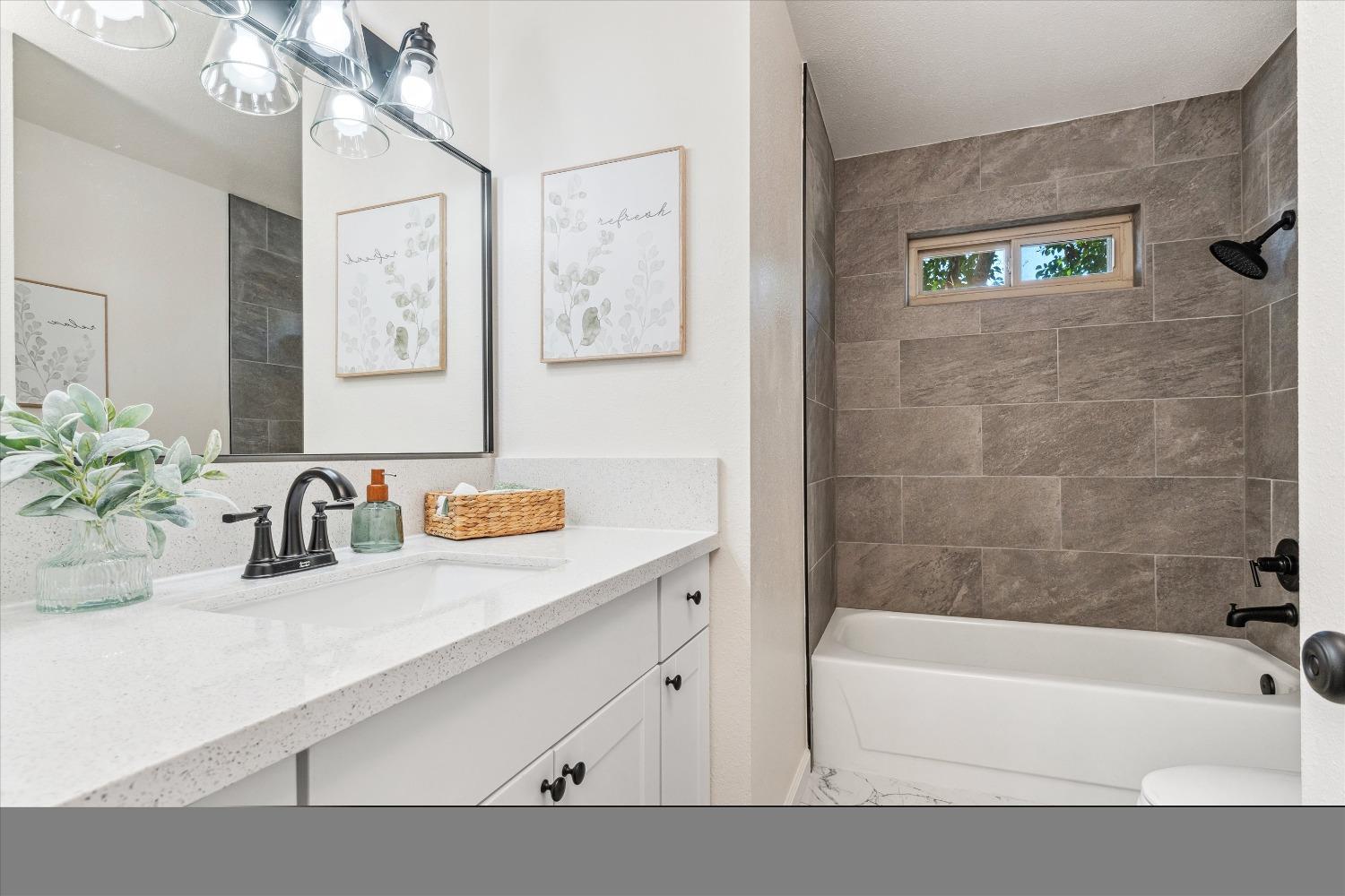 Detail Gallery Image 16 of 25 For 7215 La Luna Ct, Citrus Heights,  CA 95621 - 2 Beds | 2 Baths