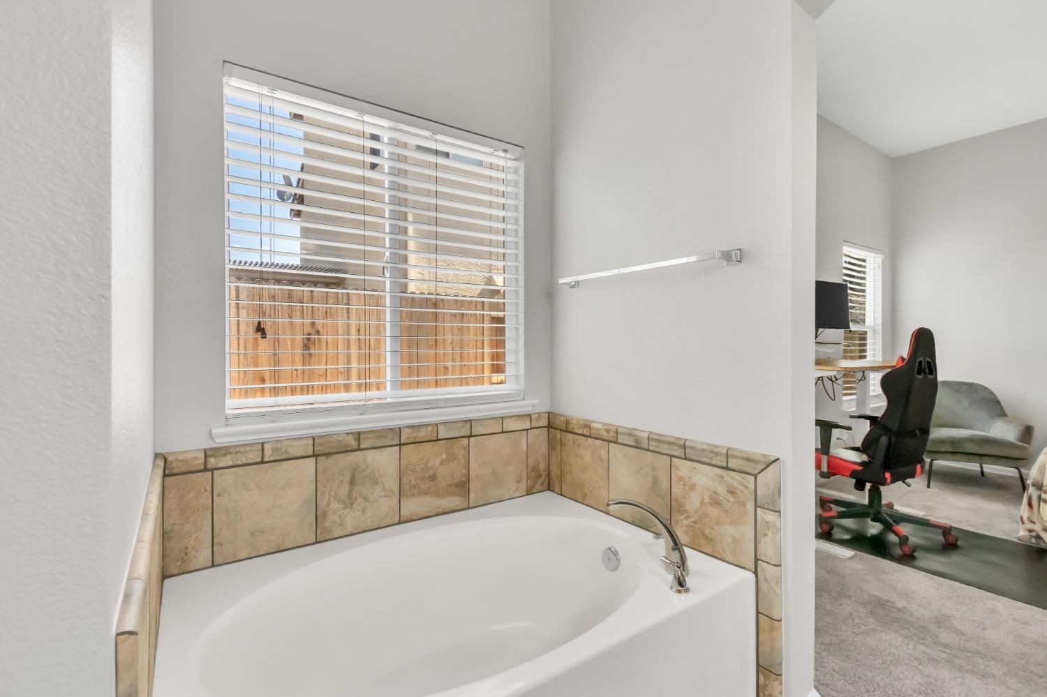 Detail Gallery Image 24 of 36 For 2330 Cashaw Way, Sacramento,  CA 95834 - 3 Beds | 2 Baths