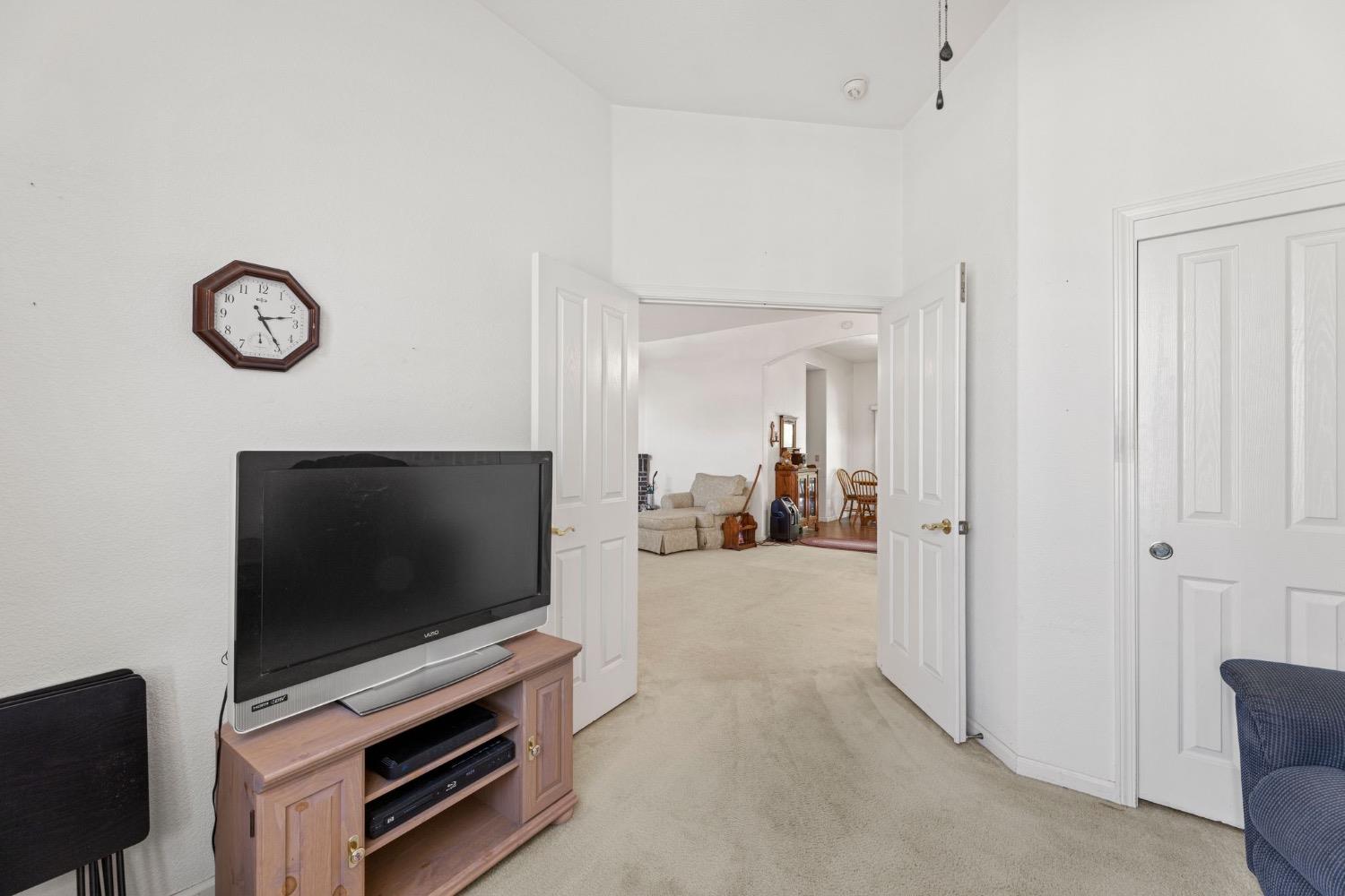 Detail Gallery Image 11 of 38 For 592 Crestfield Cir, Roseville,  CA 95678 - 3 Beds | 2 Baths