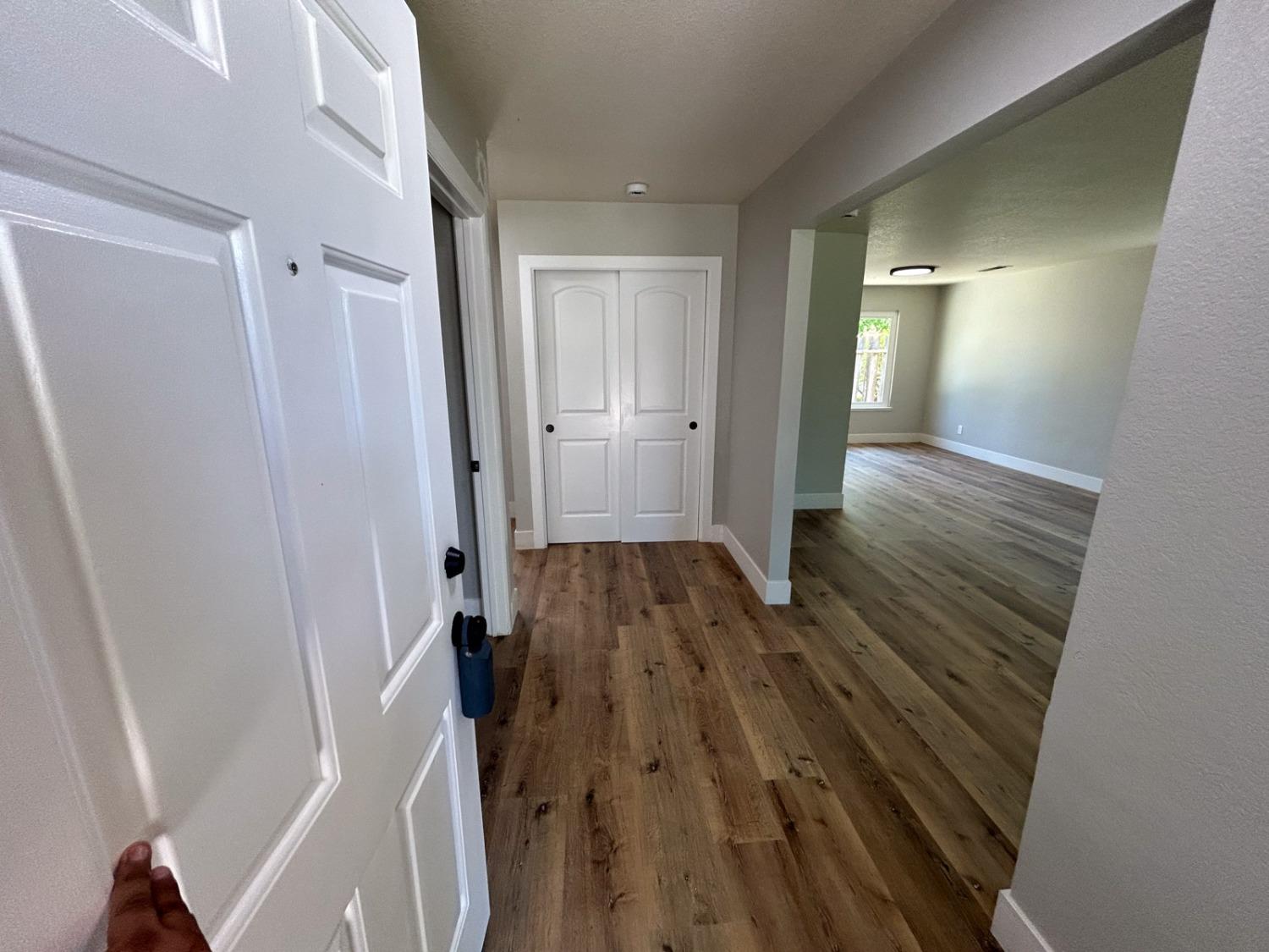 Detail Gallery Image 5 of 31 For 1910 Driftwood Dr, Merced,  CA 95348 - 3 Beds | 2 Baths