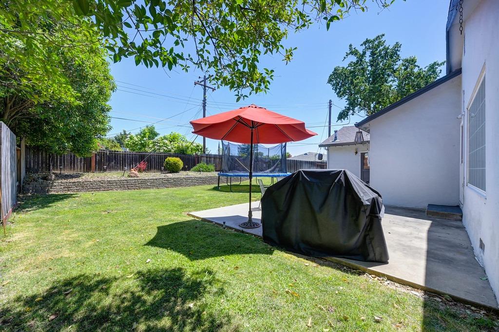 Detail Gallery Image 22 of 43 For 5006 Robander St, Carmichael,  CA 95608 - 3 Beds | 1/1 Baths