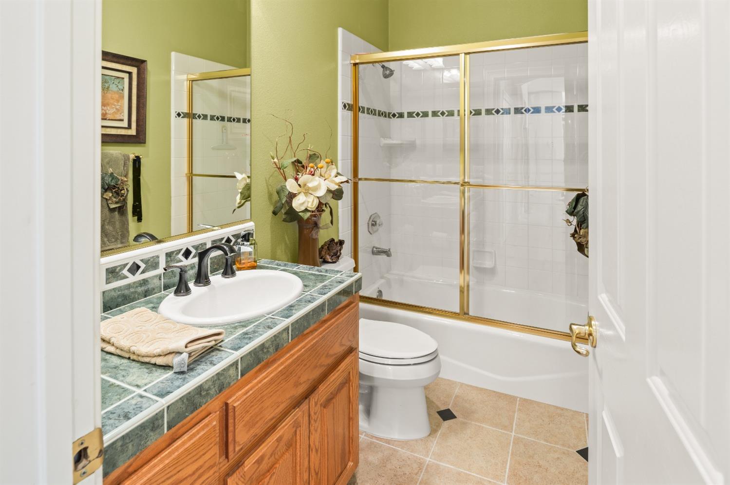 Detail Gallery Image 26 of 61 For 2206 Wedgewood Way, Livermore,  CA 94550 - 5 Beds | 3/1 Baths
