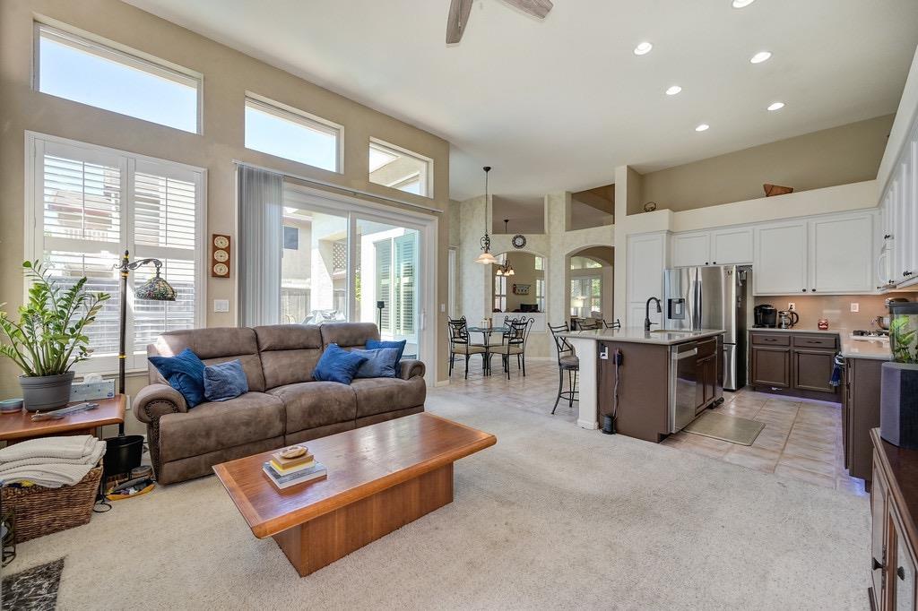 Detail Gallery Image 9 of 38 For 2416 Saint Andrews, Rocklin,  CA 95765 - 4 Beds | 3 Baths