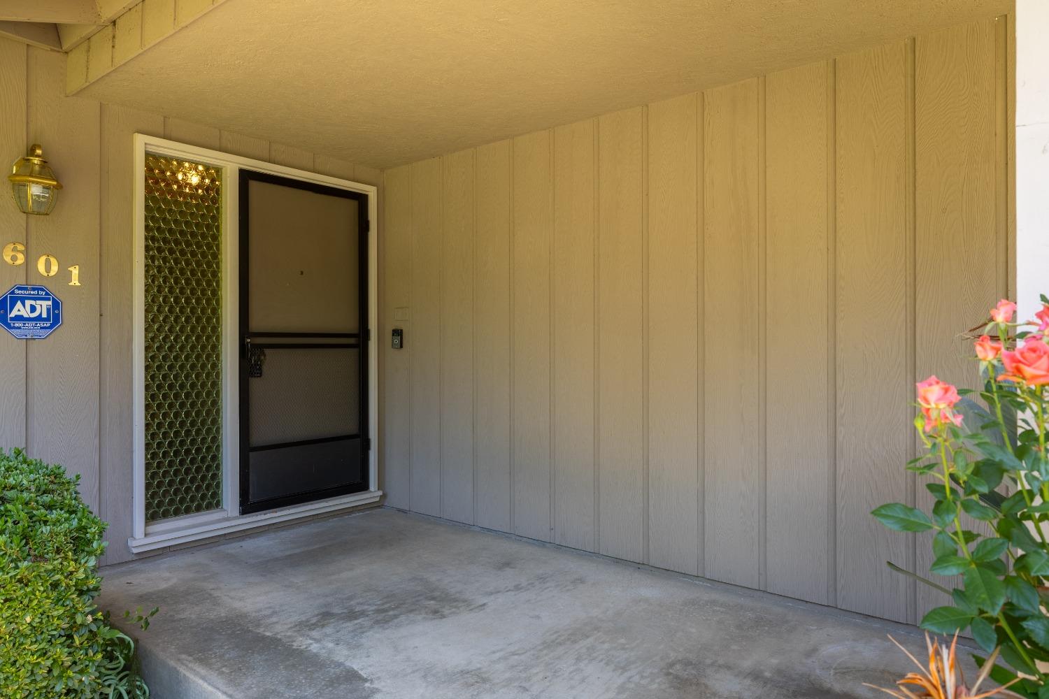 Detail Gallery Image 30 of 39 For 7601 Woodland Ln, Fair Oaks,  CA 95628 - 4 Beds | 2/1 Baths