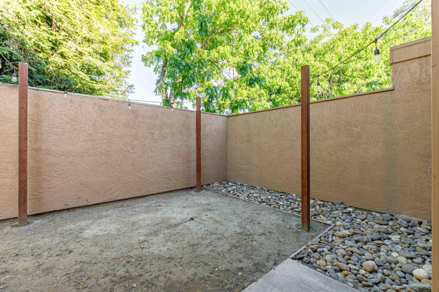 Detail Gallery Image 23 of 27 For 561 Lincoln Ave #F,  Modesto,  CA 95354 - 3 Beds | 2 Baths