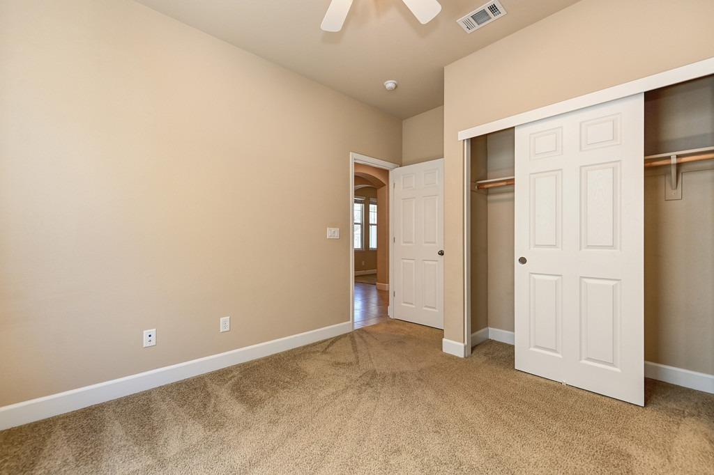 Detail Gallery Image 14 of 44 For 109 Hornby Ct, Roseville,  CA 95747 - 3 Beds | 2 Baths